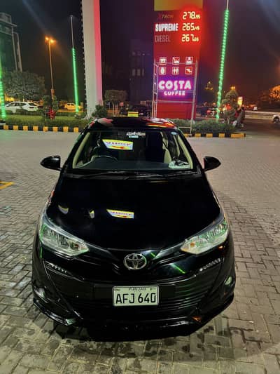 Yaris 1.5 ativ x cvt