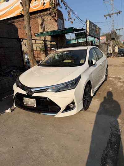 Toyota Altis Grande White
