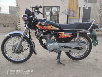 Honda Bike 125 Like a New total genius  all doc up to date ok