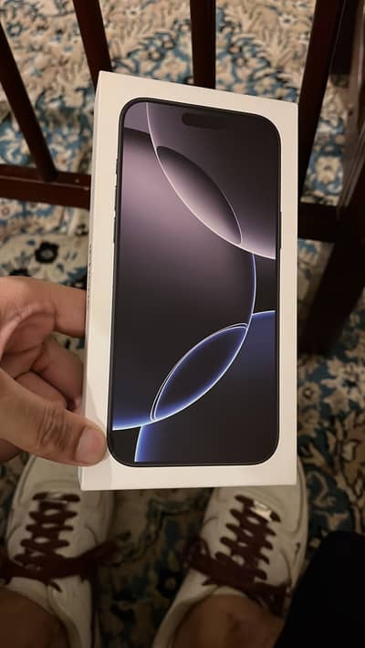 Iphone 16 pro max black titanium