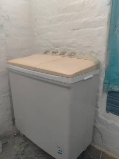 Dawlence Washer+Dryer for sale