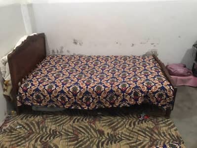 single bed old design wood