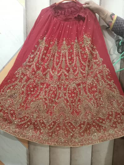 sharara or valimy ki mecsi he 1 dafa use he bilkull new he