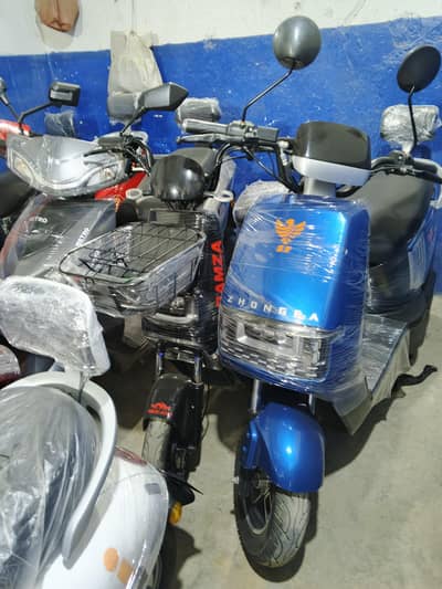 united scooters,electronic scooters,49cc scooties available