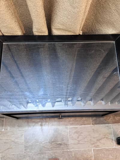 “Modern Wooden Bedside Tables – Set of 2, Excellent Condition”