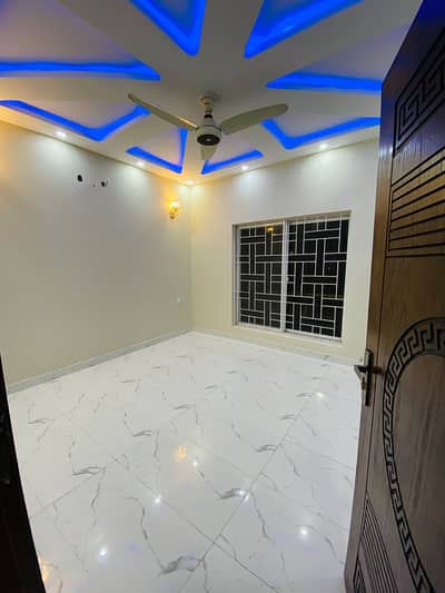 5 marla upper portion available for rent