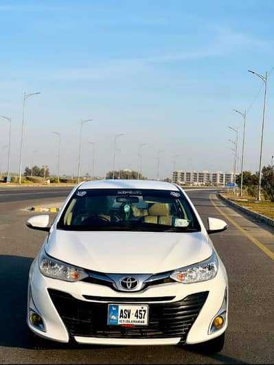 Toyota Yaris gli 1.3 2021 model manual