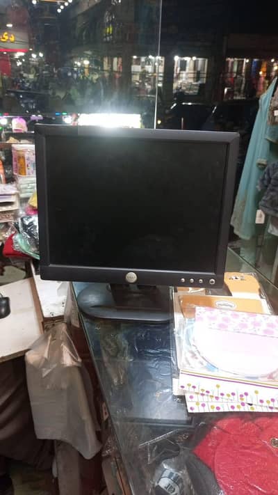 DELL LCD GOOD CONDITION TEN BYE TEN WORKING