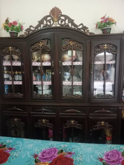 showcase and dressing