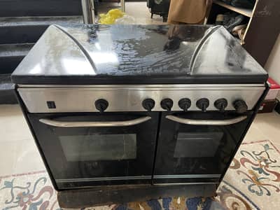 Cooking Range with Gas Oven