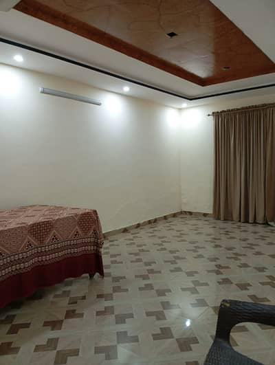 10 MARLA LOWER PORTION FOR RENT IN ALLAMA IQBAL TOWN