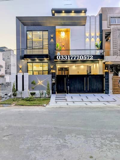 8 Marla Premium Designer House for Sale in Valencia Town Park Facing