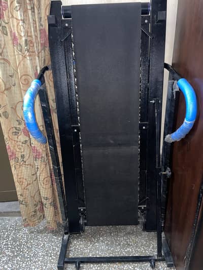 Manual running machine full size only 1 week use totally new