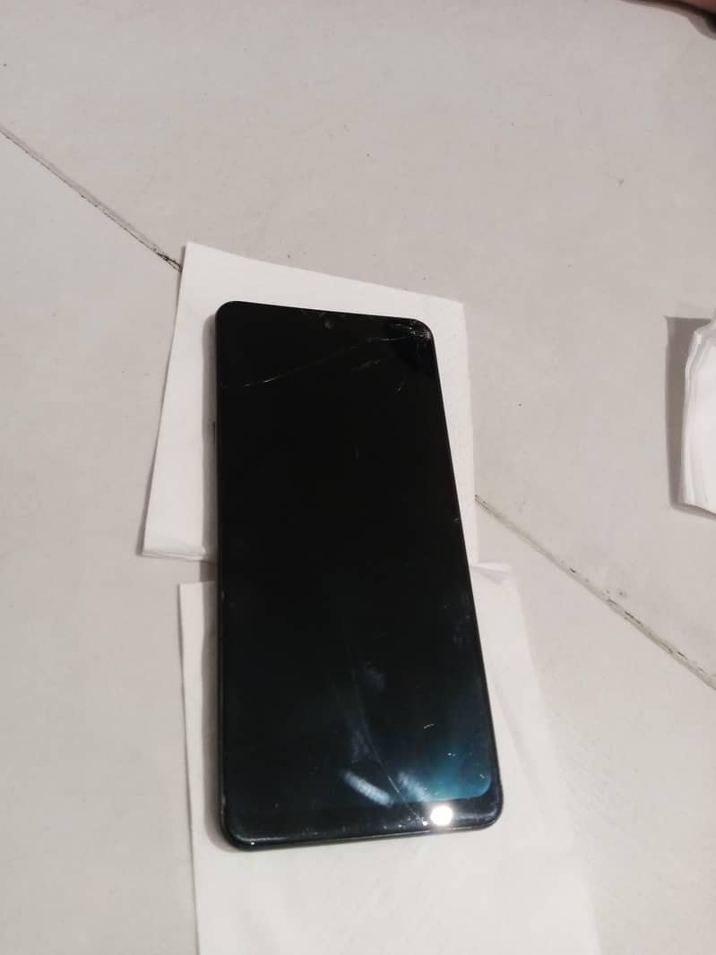 Aquos basic 5g 4/64 6