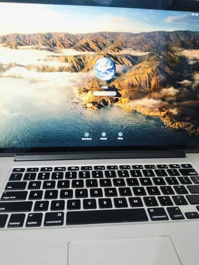 MacBook Pro mid 2015 16/256 corei7