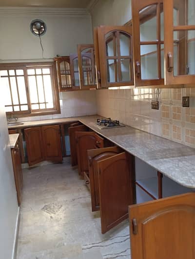 Available for rent 3rd floor