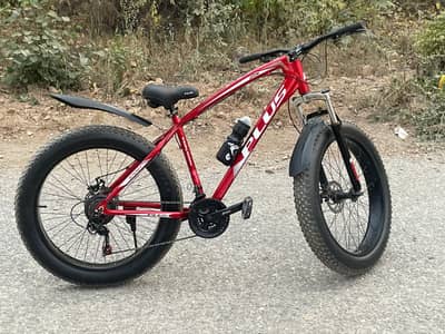 PLUS BRAND ( FAT TYRE ) BICYCLE  BRAND NEW 10/10 CONDITION