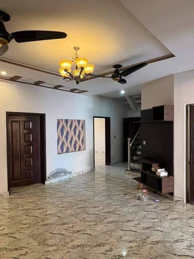 300 Yard Top Class Location Back National Stadium 6 Bedrooms House 2 Kitchen Parking Extremely Neat And Clean Near National Stadium AOHS Dohs Aga Khan Hospital