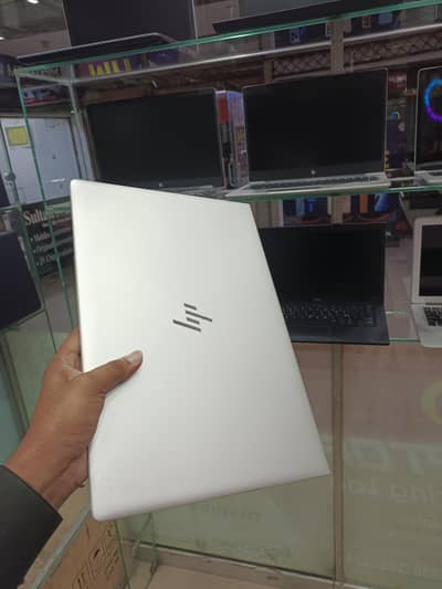 Hp EliteBook 850 G5 C i7-8th Gen 8GB RAM 256GB SSD Face Id 15,6 FHD