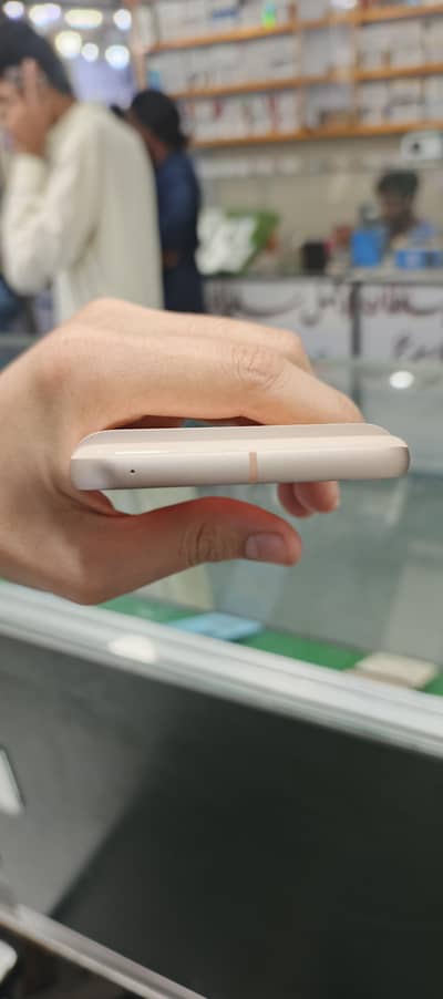 Google pixel 8 perfect condition