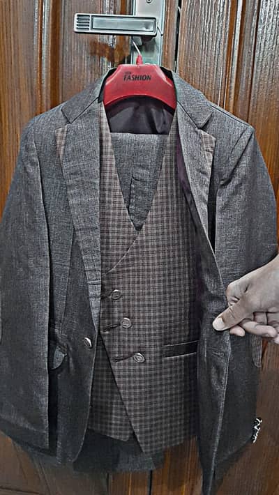 Men 3 piece suit size:26 at reasonable price