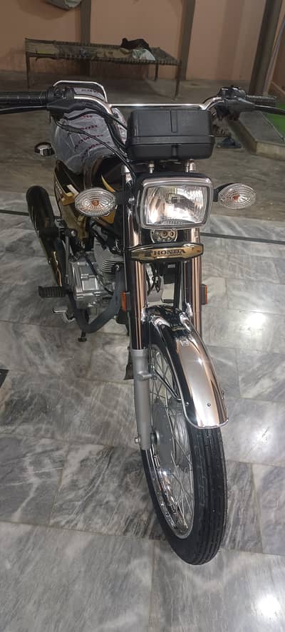 Honda CG 125 Special  gold Edition 2025