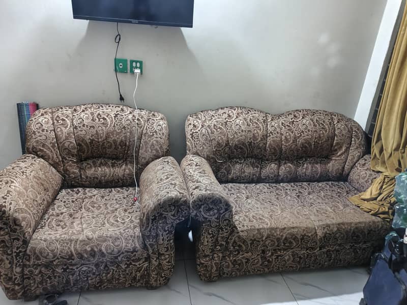 brown colour sofa set 0