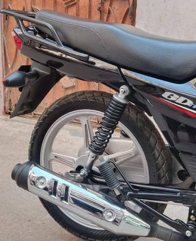 GD 110 cc bike urgent for sale 0322-61-99-421