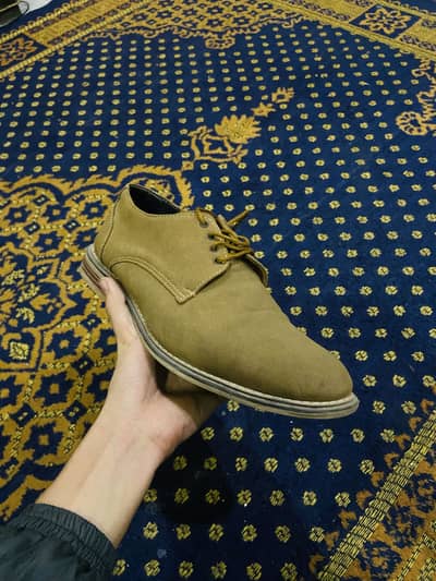 Leather shoes for sale 9/10 condition