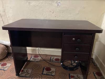 COMPUTER TABLE / STUDY TABLE / OFFICE TABLE