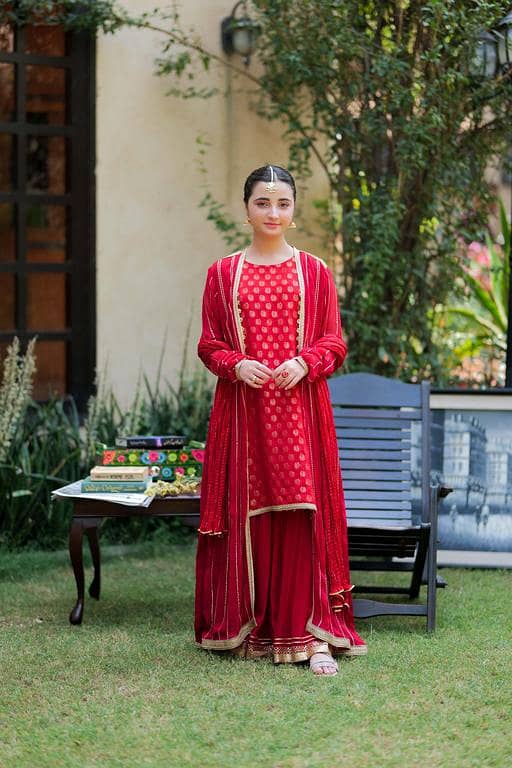 GDD-02812 | Red & Gold | Formal 3 Piece Suit | Viscose Crinkle Chiffon