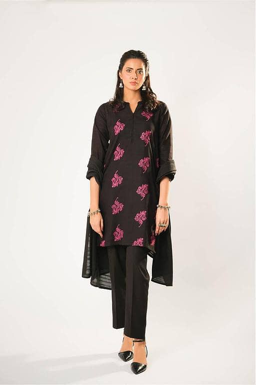Women winter clothes | Black | Casual 3 Piece Suit | Cotton Khaddar Dyed | LAD-03176