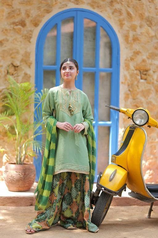 Girls formal clothes | Green & Gold | Formal 3 Piece Suit | Viscose Raw Silk | GDD-02813