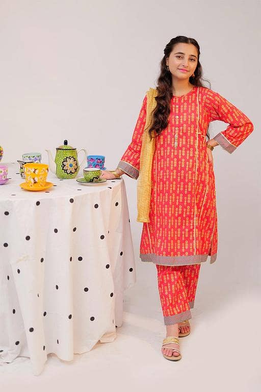 GBC-02528 | Red & Gold | Casual Plus 3 Piece Suit  | Cotton Gold Print Lawn