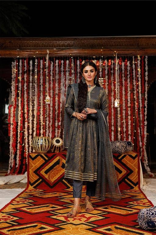 LBD-02539 | Grey & Gold | Casual plus 3 Piece Suit  | Viscose Jacquard