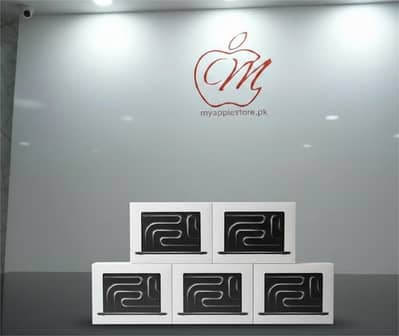 Apple Macbook Pro M5 14Inch 16/512GB Silver and Black Box Pack USA