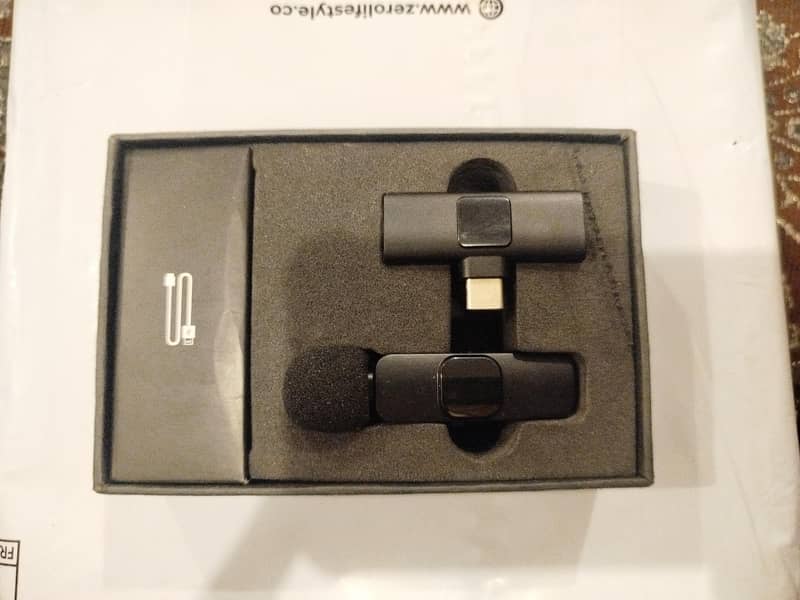 K8 WIRELESS MICROPHONE 1