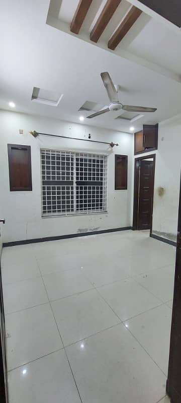 House For Rent in G-13 (4 Marla)