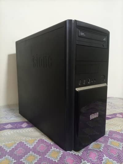 GAMING PC WITH 8GB GRAPHIC CARD