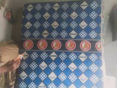 mattress bilkul new halat mein hy