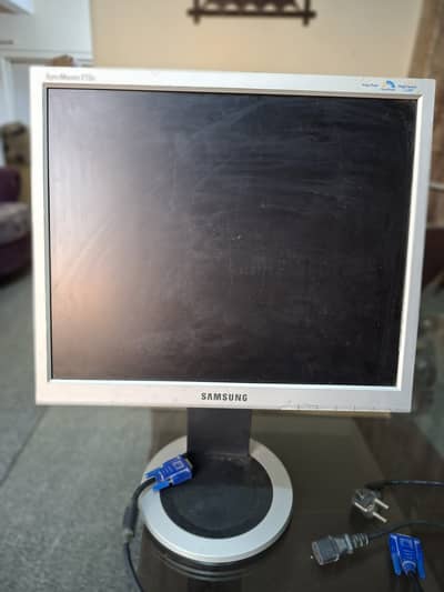 Samsung Sync master 713N LCD monitor and VGA cable and a power cord