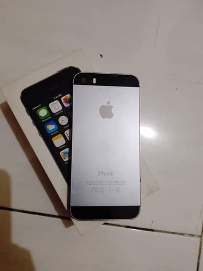 iphone 5S 64GB full box WhatsApp No 03414895928
