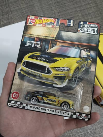 Hotwheels Car Premium Mustang Rtr spec 5