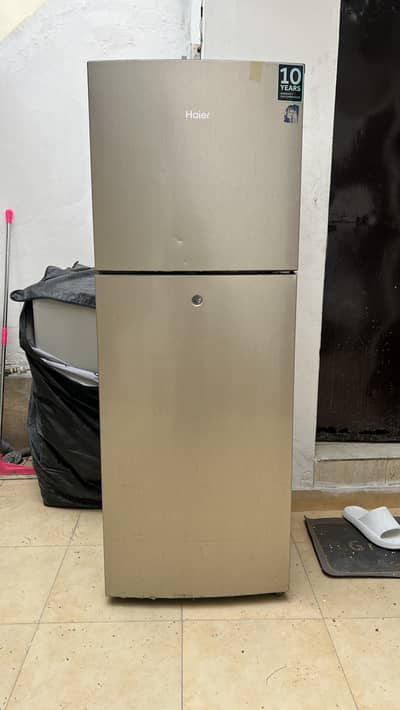 Haier Refrigerator HRF-276 – Medium Size | Excellent Condition