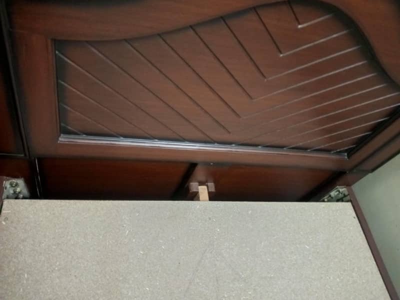 single bed with sidetable and mattress 5