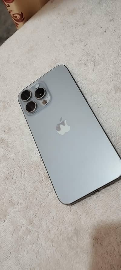 iPhone 15 Pro Max 256GB Factory Unlocked Natural Titanium