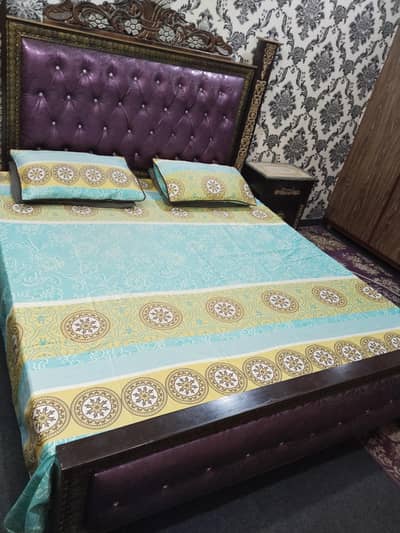 new condition Double bed with out matters