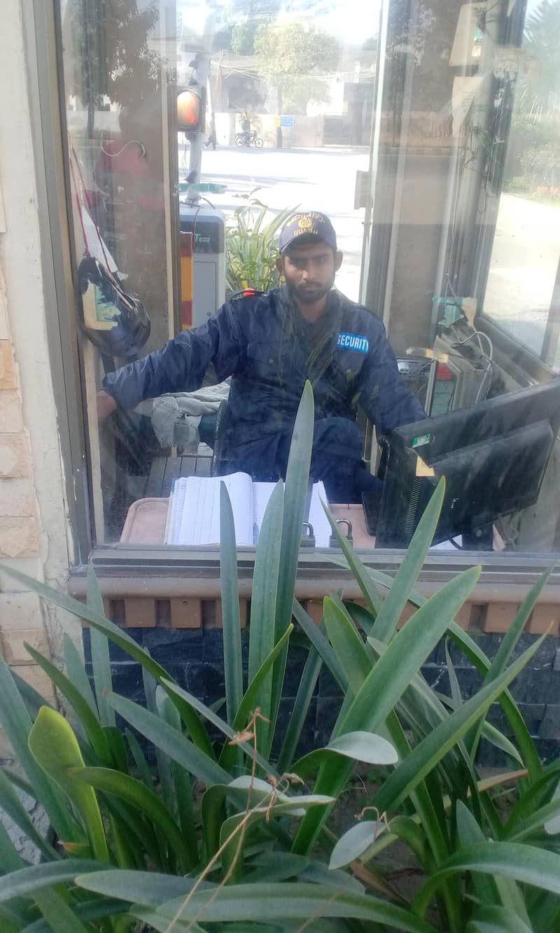 ضرورت سویلین اور فوجی براۓسیکیورٹی جاب 0