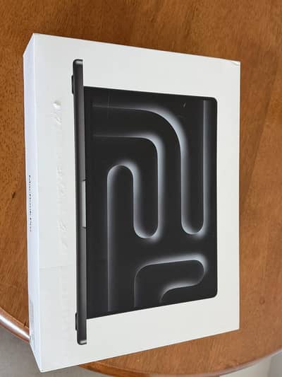 MacBook pro M4 24-512 14inch