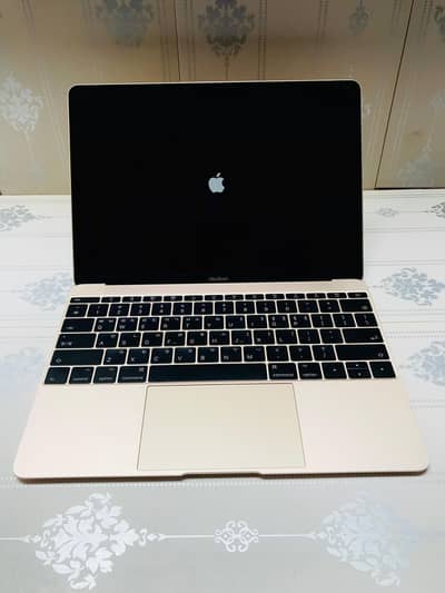 MacBook 2017 8gb ram 256gb ssd
